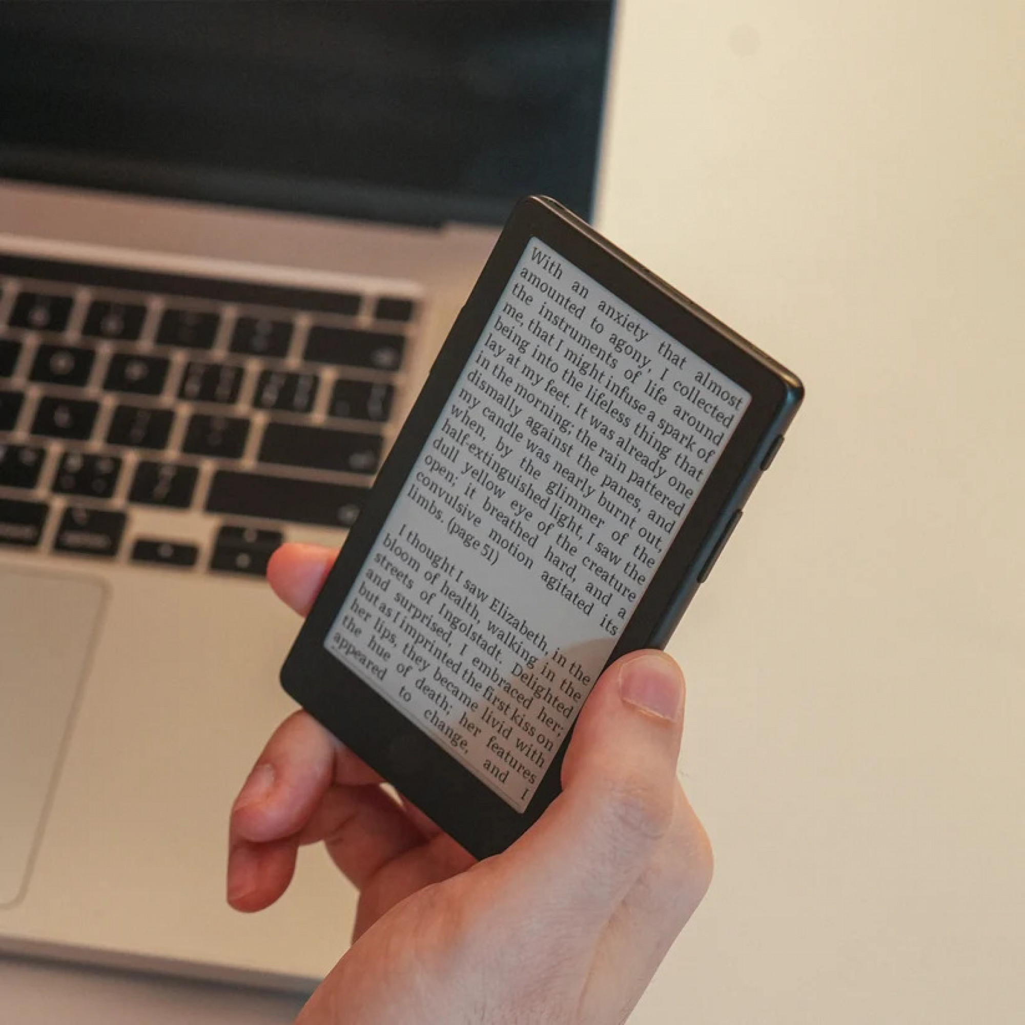 Електронна книга Xteink X4 Pro